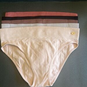 Women’s Danskin Bikini Underwear. 5 pair NWOT Size Medium